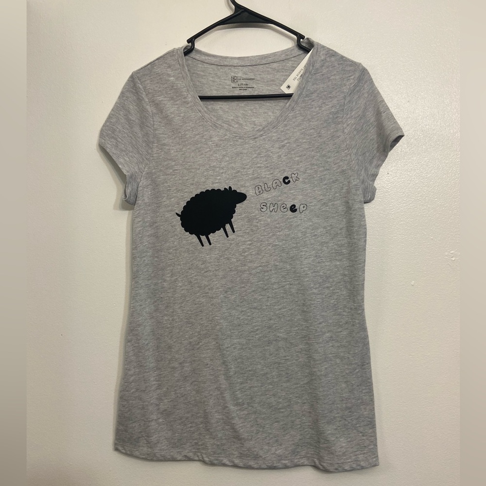 BLACK SHEEP Gray  Tee NWT short sleeve t-shirt NEW women 11-13 Large